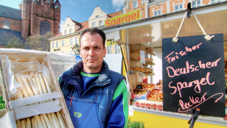 Spargelfest - Neuer Markt, Rostock