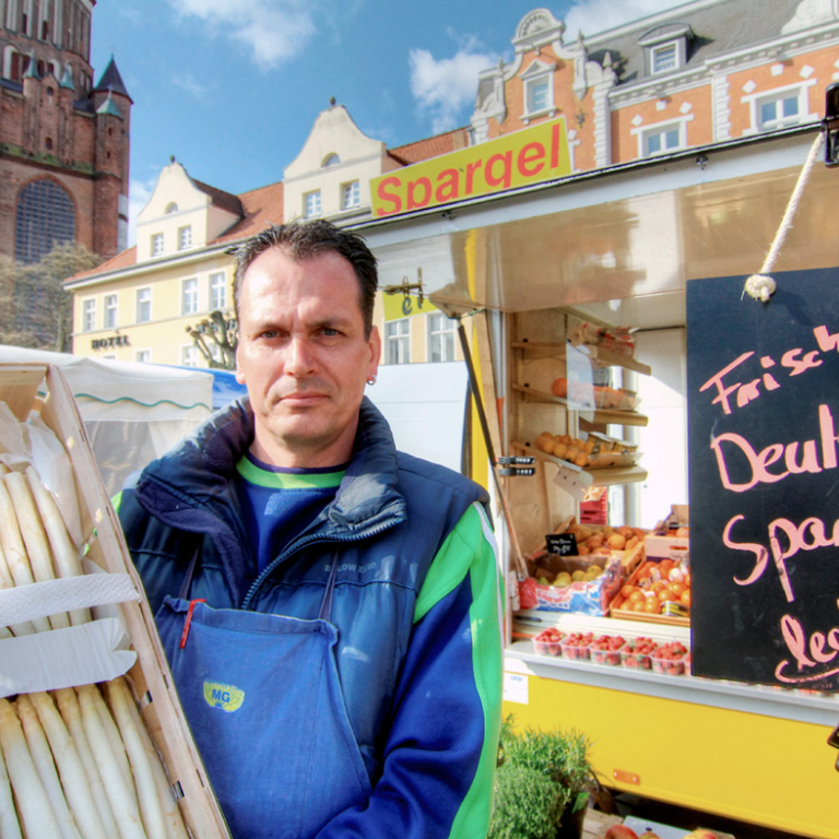 Spargelfest - Neuer Markt, Rostock